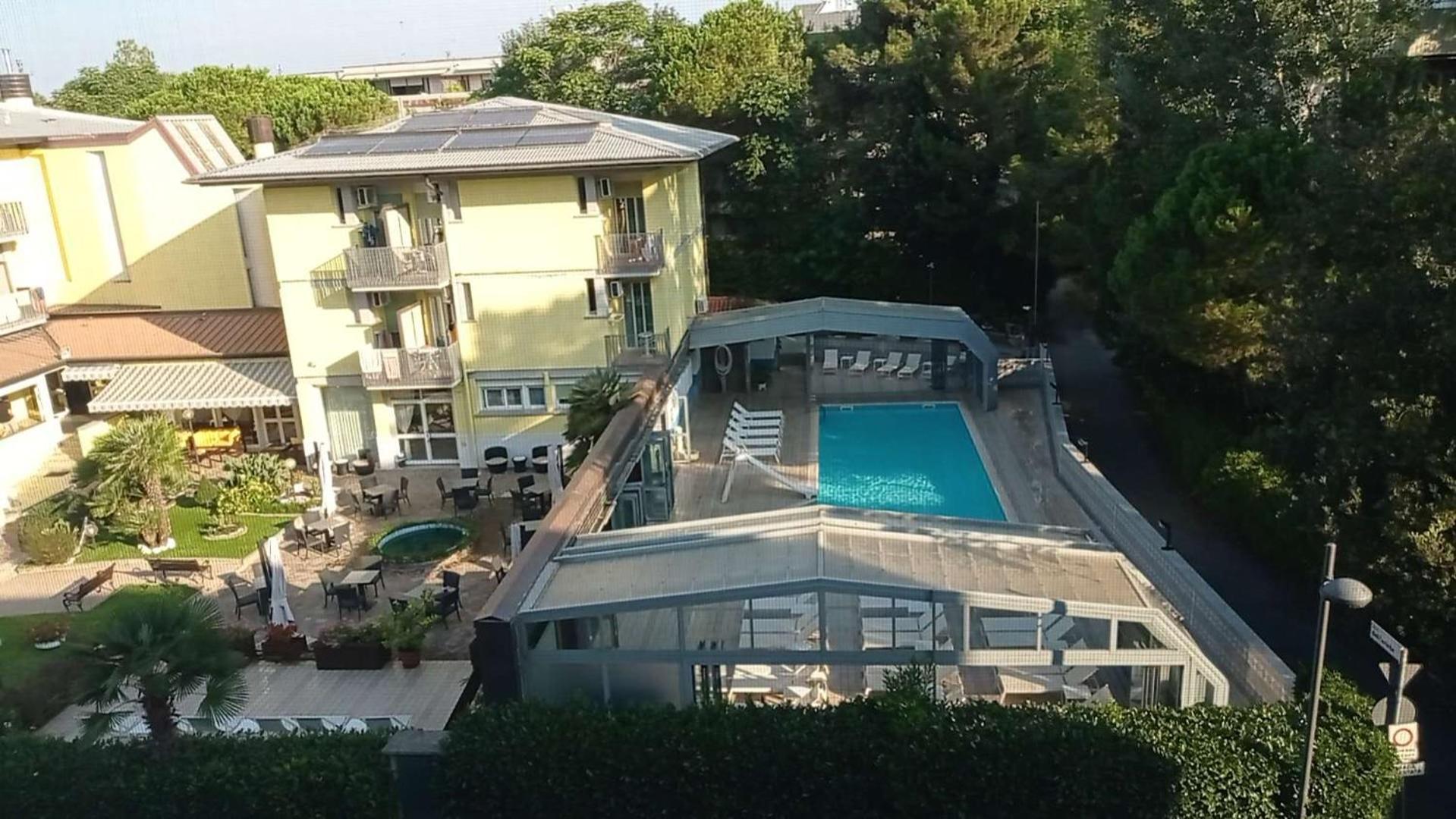 Seaview Beach Front Grado Pineta Andromeda Exterior foto